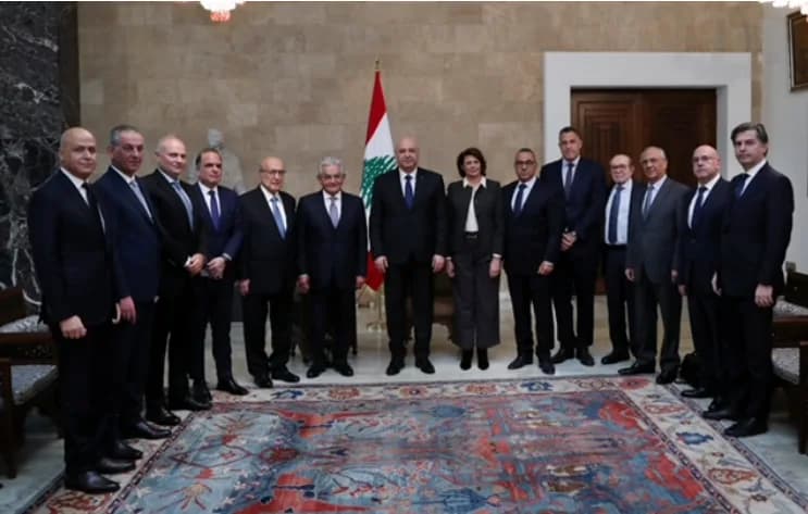 رئيس الجمهورية لوفد جمعية المصارف: مشكلة الودائع تحتاج إلى تضافر الجهودصفير: لطاولة حوار بنّاء وموضوعيّ يُكرّس الشراكة ويبدّد المخاوف ويحقّق الإصلاحات